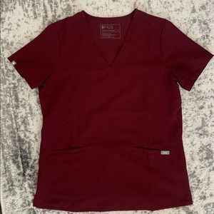 Figs Casma™ Three-Pocket Scrub Top
